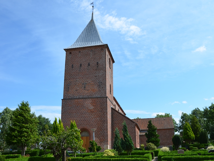 Uth Kirke,  Horsens Provsti. All © copyright Jens Kinkel