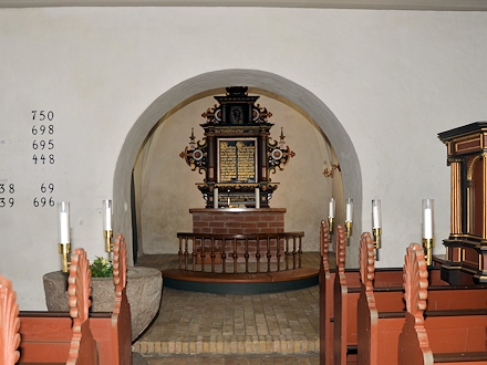 Alr� Kirke,  Odder Provsti. All � copyright Jens Kinkel