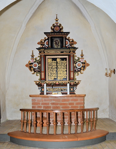 Alr� Kirke,  Odder Provsti. All � copyright Jens Kinkel