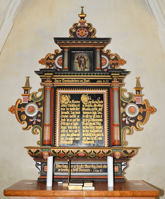 Alr� Kirke,  Odder Provsti. All � copyright Jens Kinkel