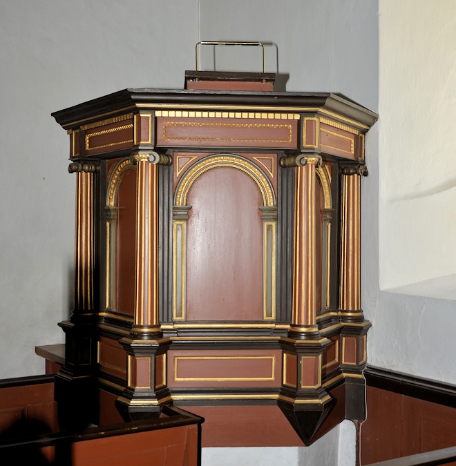 Alr� Kirke,  Odder Provsti. All � copyright Jens Kinkel