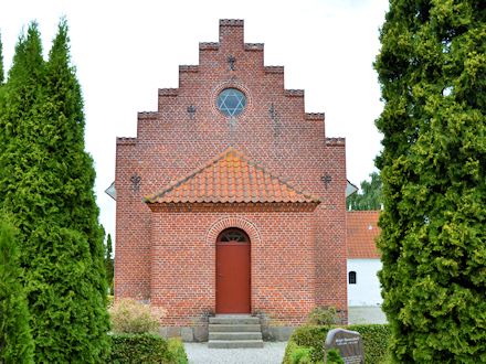 Saksild Kirke,  Odder Provsti. All © copyright Jens Kinkel