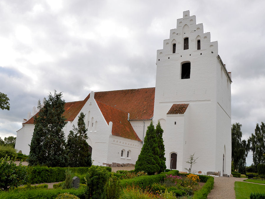 Aunslev Kirke, Nyborg Provsti. All © copyright Jens Kinkel