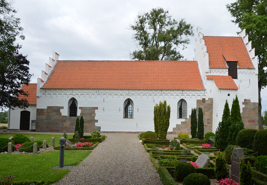 Ellested Kirke, Nyborg Provsti. All � copyright Jens Kinkel