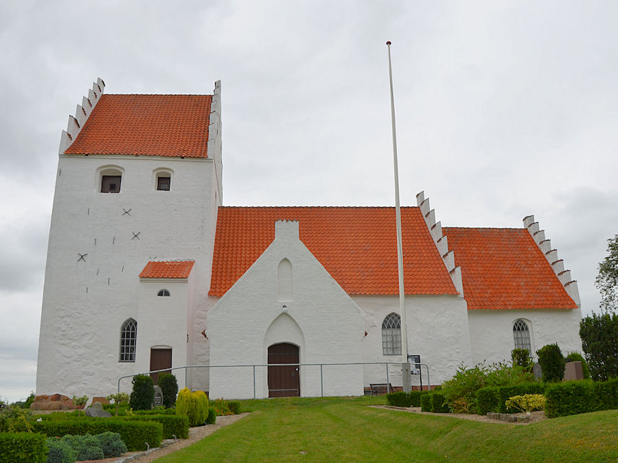 Kullerup Kirke, Nyborg Provsti. All © copyright Jens Kinkel