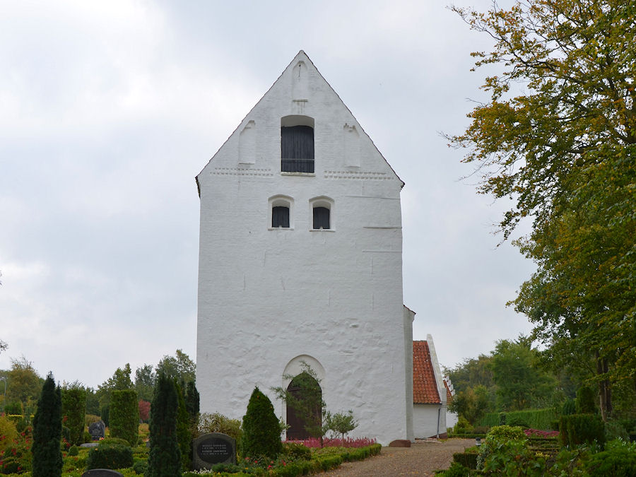 Langå Kirke, Nyborg Provsti. All © copyright Jens Kinkel