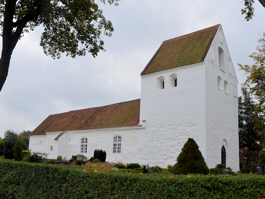 Langå Kirke, Nyborg Provsti. All © copyright Jens Kinkel