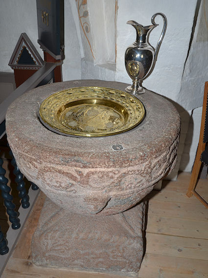 �rb�k Kirke, Nyborg Provsti. All � copyright Jens Kinkel