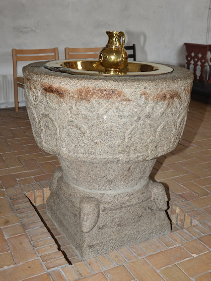 Ravsted Kirke, Aabenraa Provsti. All © copyright Jens Kinkel