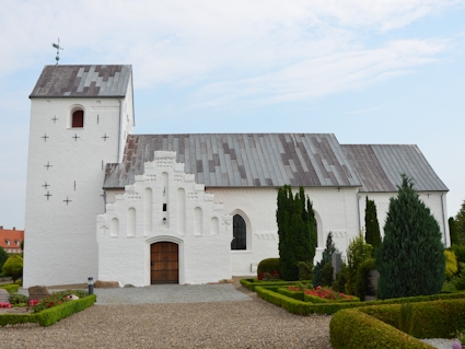 Daugård Kirke,  Hedensted Provsti. All © copyright Jens Kinkel