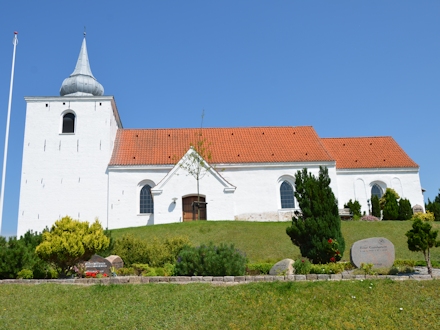 �lsted Kirke,  Hedensted Provsti. All � copyright Jens Kinkel