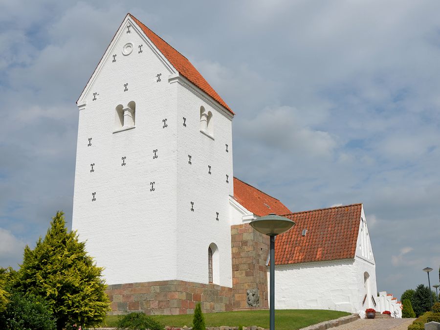 �ster Starup Kirke,  Vejle Provsti. All � copyright Jens Kinkel