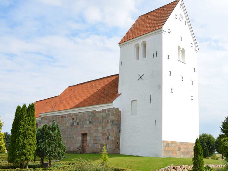 �ster Starup Kirke,  Vejle Provsti. All � copyright Jens Kinkel