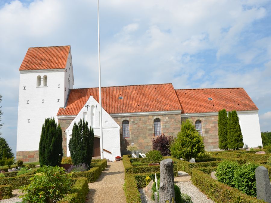 �ster Starup Kirke,  Vejle Provsti. All � copyright Jens Kinkel