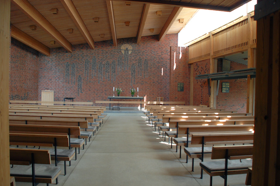 Bistrup Kirke, Rudersdal Provsti. All � copyright Jens Kinkel