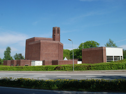 Gammel Holte Kirke, Rudersdal Provsti. All © copyright Jens Kinkel