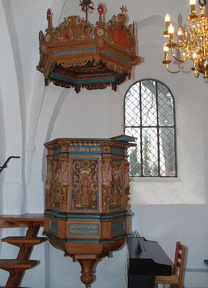 Gr�sted Kirke, Frederiksv�rk Provsti. All � copyright Jens Kinkel