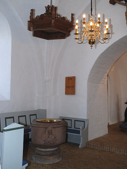 Gr�sted Kirke, Frederiksv�rk Provsti. All � copyright Jens Kinkel