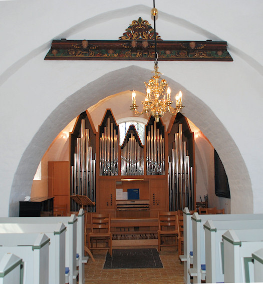 Grsted Kirke, Frederiksvrk Provsti. All  copyright Jens Kinkel