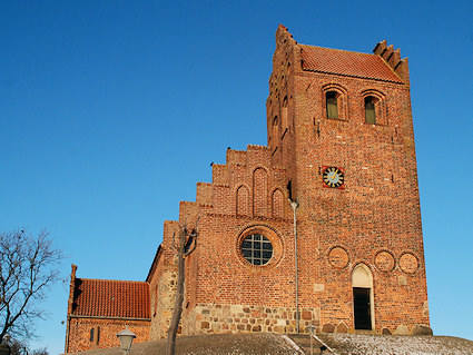 Kregme Kirke, Frederiksværk Provsti. All © copyright Jens Kinkel