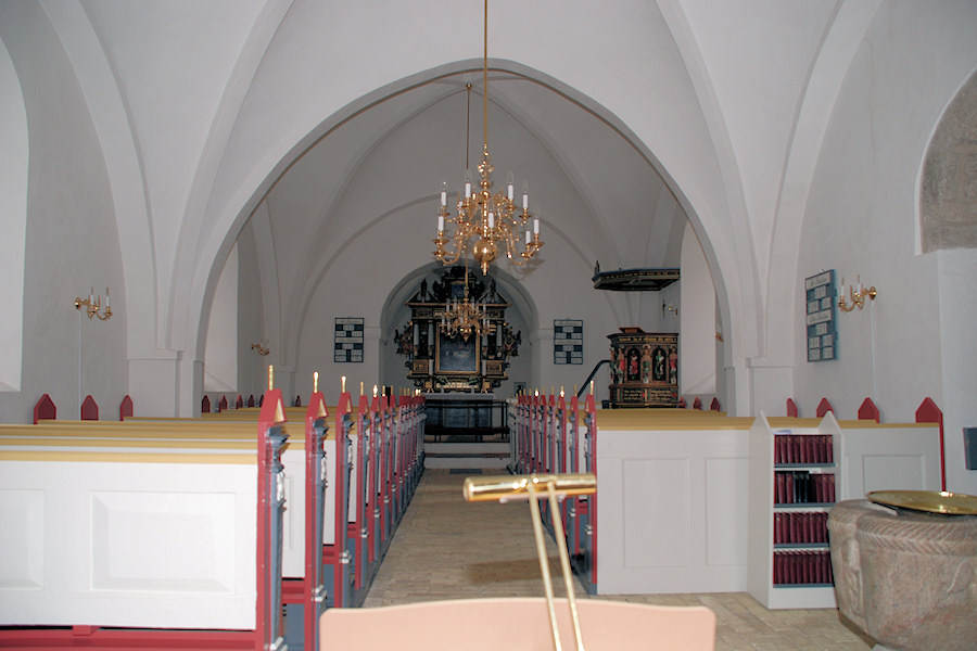 Lille Lyngby Kirke, Hiller�d Provsti. All � copyright Jens Kinkel
