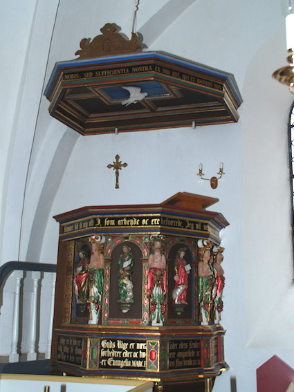 Lille Lyngby Kirke, Hiller�d Provsti. All � copyright Jens Kinkel