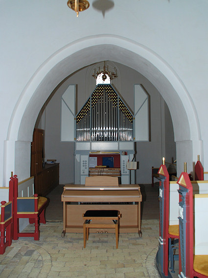 Lille Lyngby Kirke, Hiller�d Provsti. All � copyright Jens Kinkel