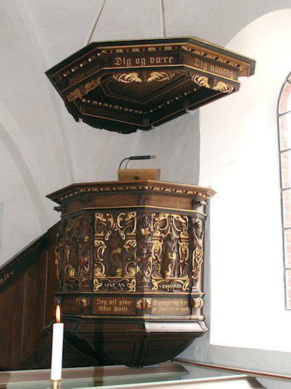 Liller�d Kirke, Hiller�d Provsti. All � copyright Jens Kinkel