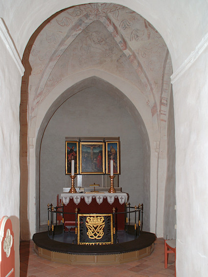 N�debo Kirke, Hiller�d Provsti. All � copyright Jens Kinkel