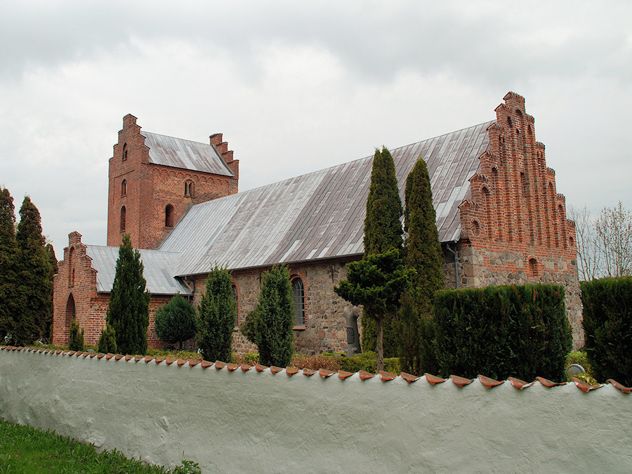 N�rre Herlev Kirke, Hiller�d Provsti. All � copyright Jens Kinkel