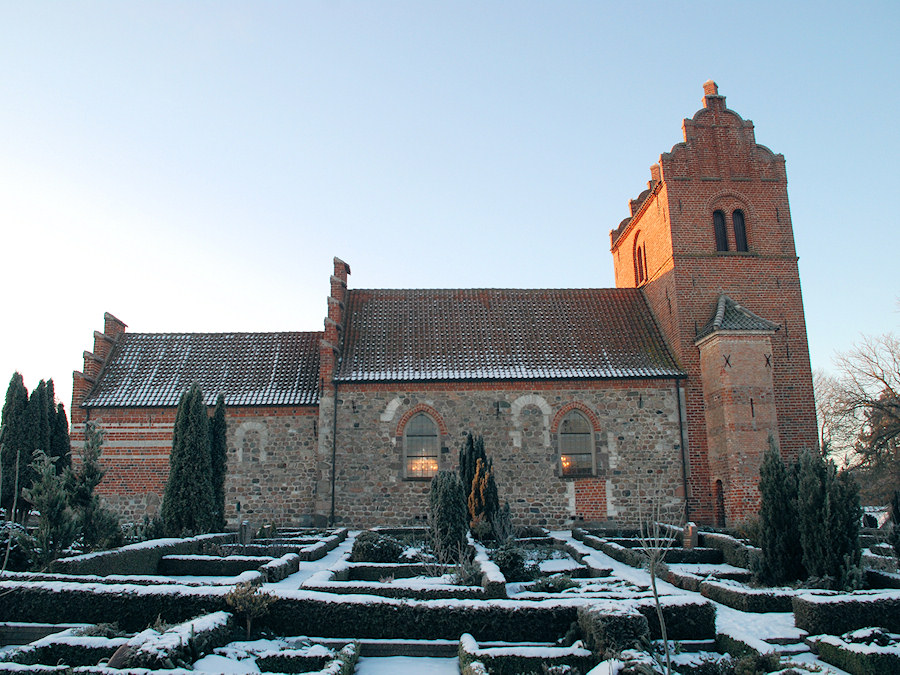 �lsted Kirke, Frederiksv�rk Provsti. All � copyright Jens Kinkel