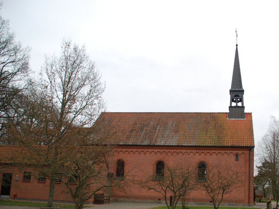 Skoven Kirke, Frederikssund Provsti