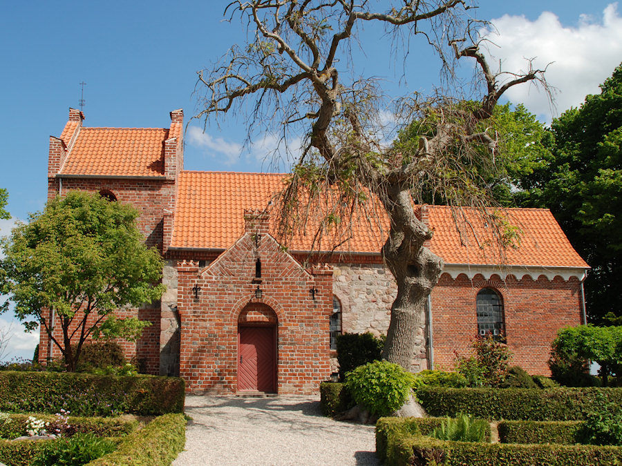 Slagslunde Kirke, Frederikssund Provsti. All � copyright Jens Kinkel