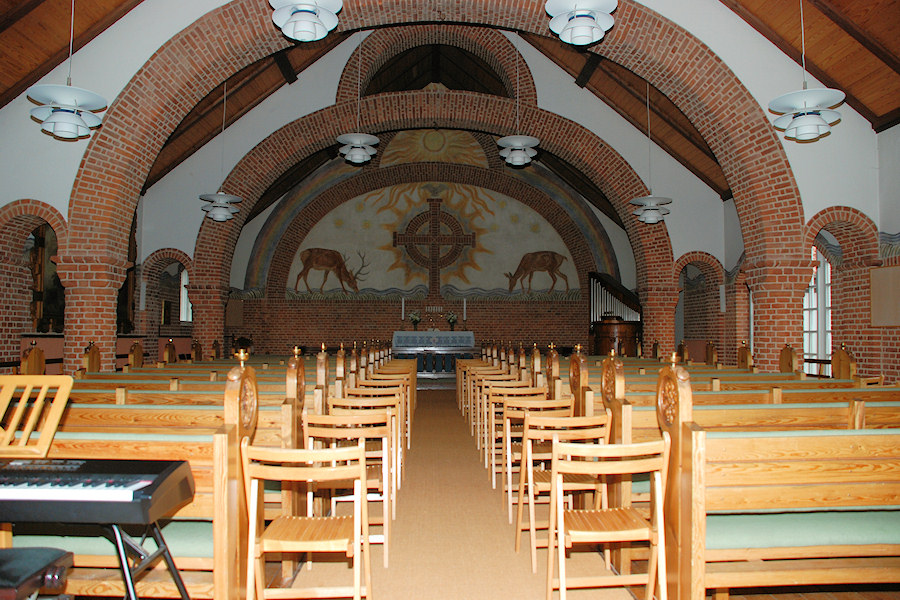 Uller�d Kirke, Hiller�d Provsti. All � copyright Jens Kinkel