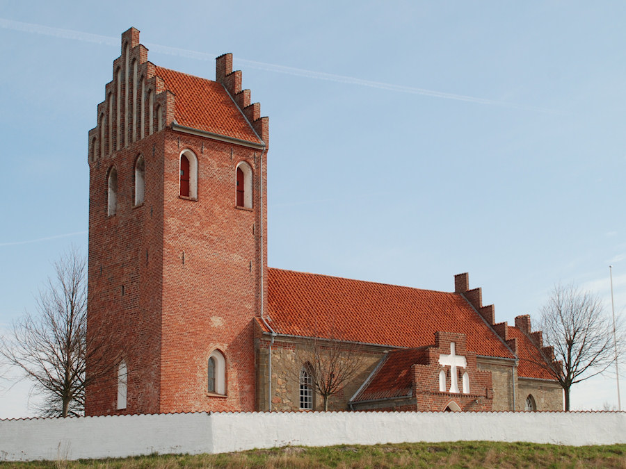 Valby Kirke, Frederiksv�rk Provsti. All � copyright Jens Kinkel