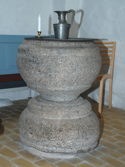 Valby Kirke, Frederiksv�rk Provsti. All � copyright Jens Kinkel