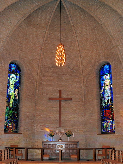 Helleruplund Kirke, Gentofte Provsti. All � copyright Jens Kinkel