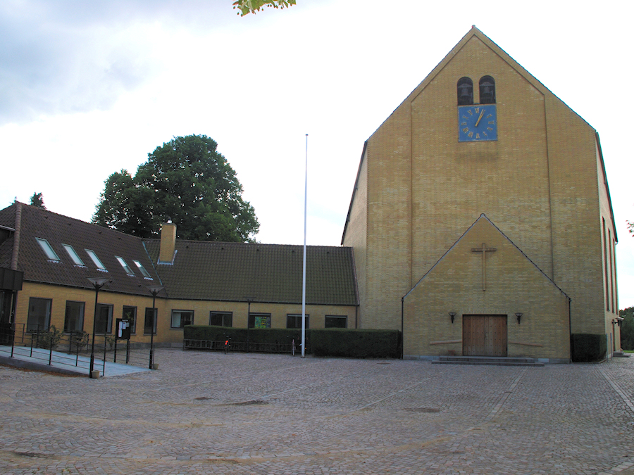Sorgenfri Kirke, Kgs. Lyngby Provsti. All � copyright Jens Kinkel