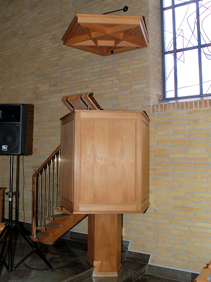 Sorgenfri Kirke, Kgs. Lyngby Provsti. All � copyright Jens Kinkel