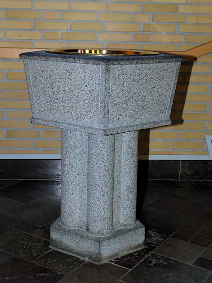 Sorgenfri Kirke, Kgs. Lyngby Provsti. All � copyright Jens Kinkel