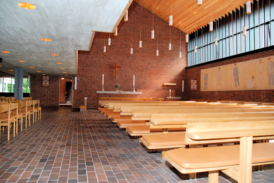 Steng�rd Kirke, Gladsaxe-Herlev Provsti. All � copyright Jens Kinkel
