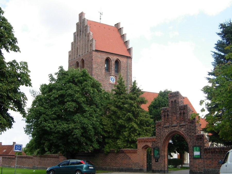 Bavneh�j Kirke