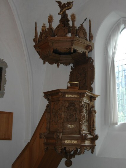 Lorenz J�rgensens fornemme pr�dikestol fra 1678