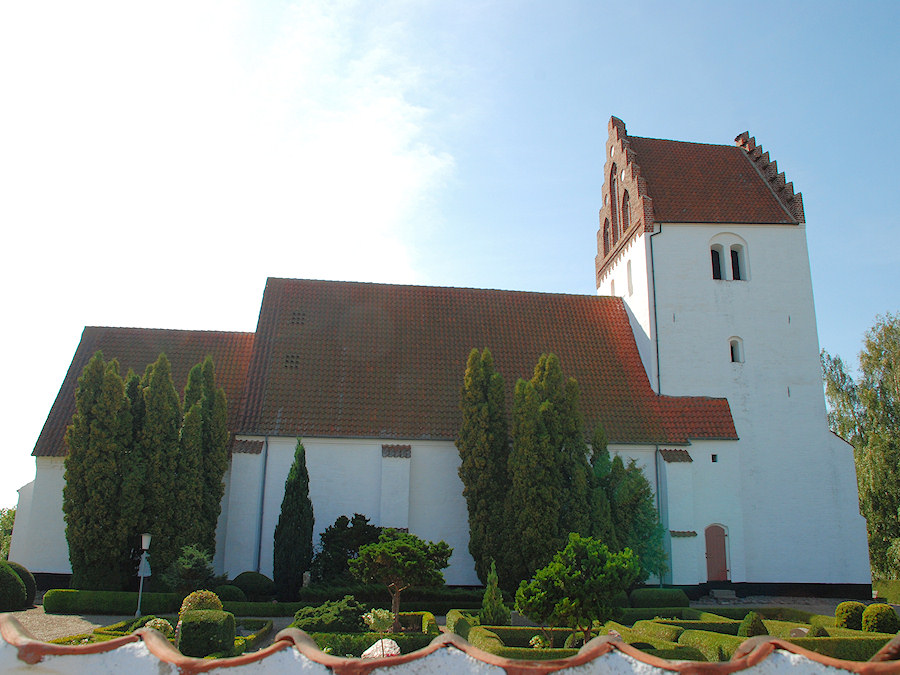 D�llefjelde Kirke, All � copyright Jens Kinkel