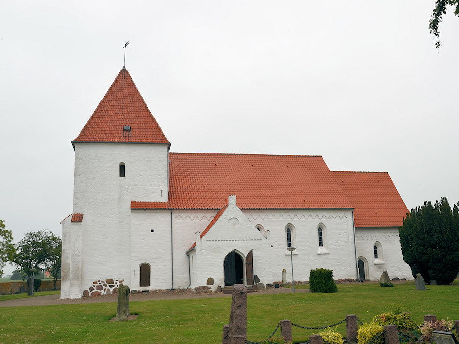 Fej� Kirke, Lolland Vestre Provsti. All � copyright Jens Kinkel