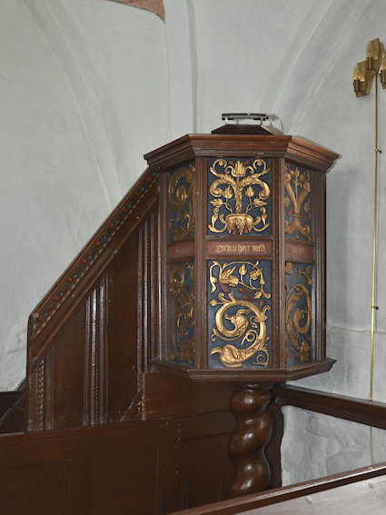 Fem� Kirke, Lolland Vestre Provsti. All � copyright Jens Kinkel