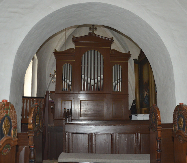 Fem� Kirke, Lolland Vestre Provsti. All � copyright Jens Kinkel