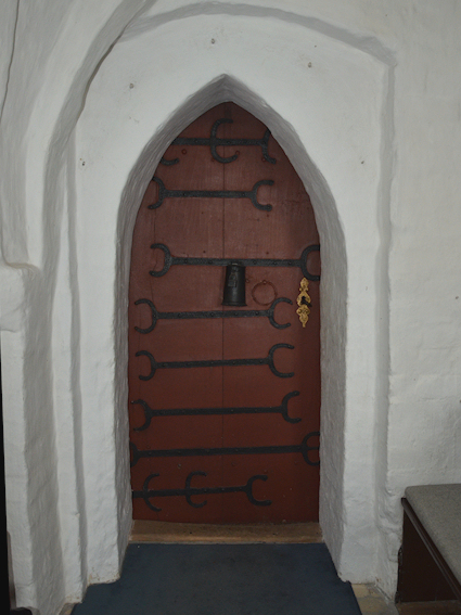 Fem� Kirke, Lolland Vestre Provsti. All � copyright Jens Kinkel