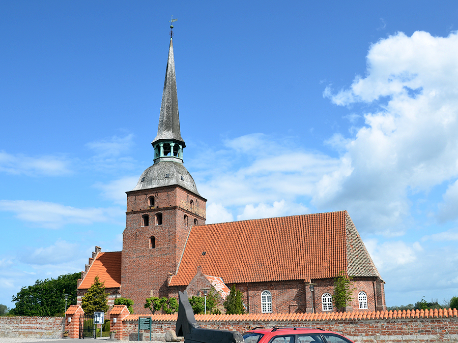 Kippinge Kirke, Falster Provsti. All © copyright Jens Kinkel