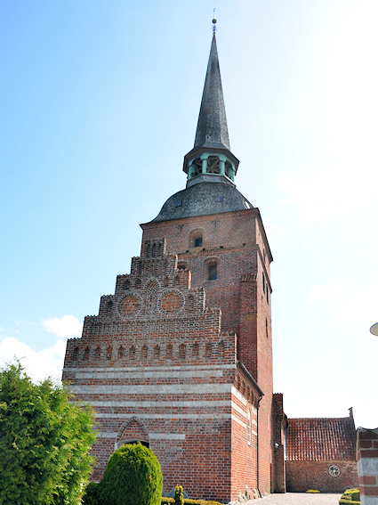 Kippinge Kirke, Falster Provsti. All © copyright Jens Kinkel